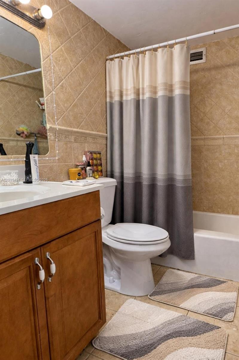 FOUR AMBASSADORS CONDO PH - Residential