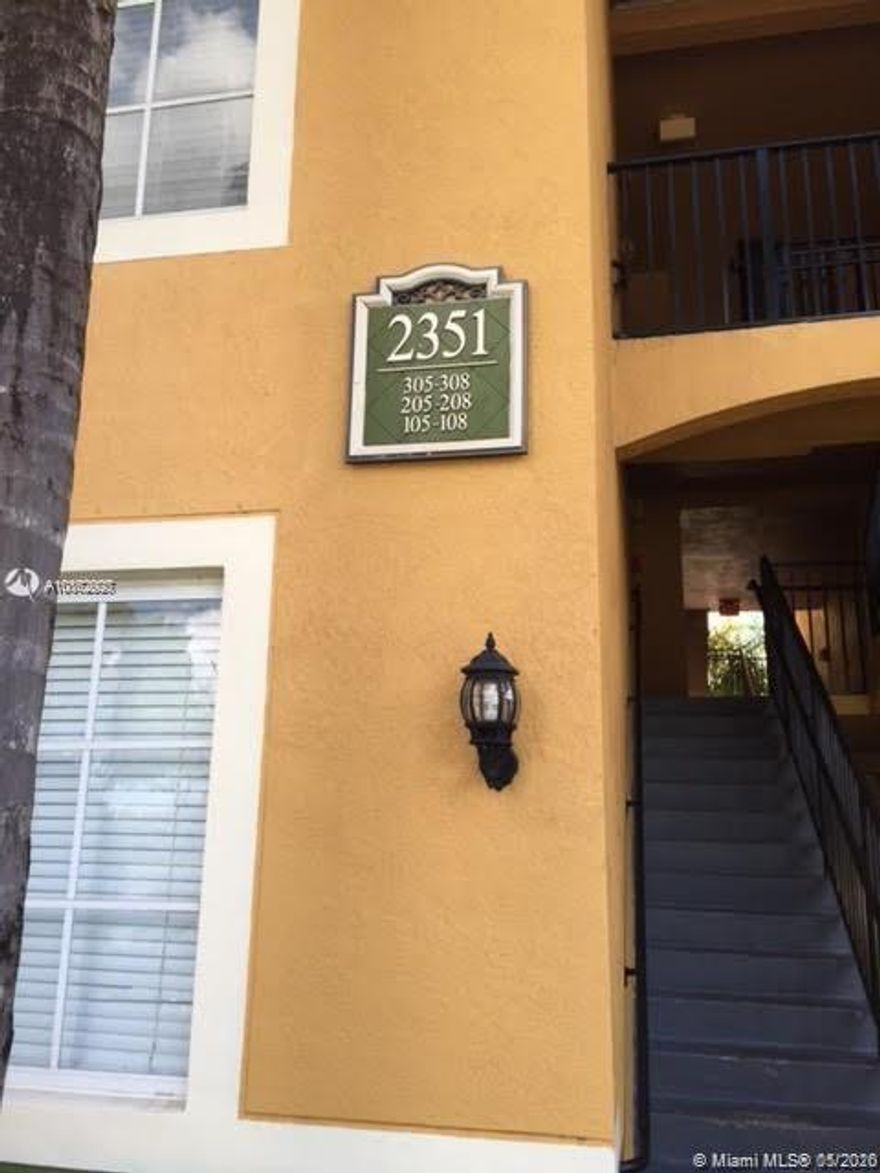 READY TO MOVE, FRESH PAINTED. BEAUTIFUL 2/2 WITH LAKE FRONT, GATED, RESORT STYLE, JACUZZI, TENNIS, SQUASH, CHILDREN PLAY GROUND, MEDIA ROOM, EQUIPPED CLUB HOUSE, MANAGER ON SITE, VERY WELL LOCATED, COMPLETELY UPGRADED, TILE FLOORS, LARGE BATHROOMS, WASHER AND DRYER. WALK DISTANT FROM CITY HALL AND A SPORT COMPLEX CENTER. FAST MOVE IN, NO NEED HOA APPROVAL, ACCEPTED. MOST SEE, EASY TO SHOW.