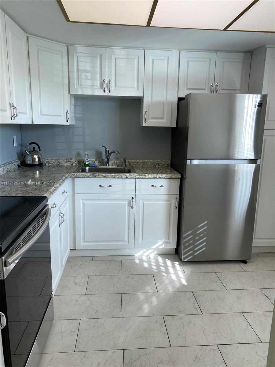 Spacious & bright apartment on the 1st floor, overlooking the lake. Very well maintained 1 bedroom, 1.5 bath with an enclosed balcony and remodeled kitchen. Located in a full service building on Miami Gardens Drive, easy access to I-95, Aventura mall, restaurants, stores & transportation. This is a 55+ community building. No rentals the 1st year!
Please use all the addendums attached when submitting an offer to my email address