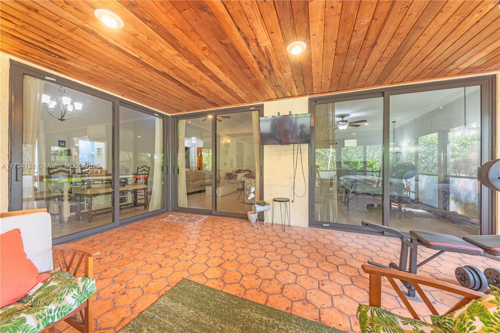 VILLAS AT WOODMONT TR 73 - Residential