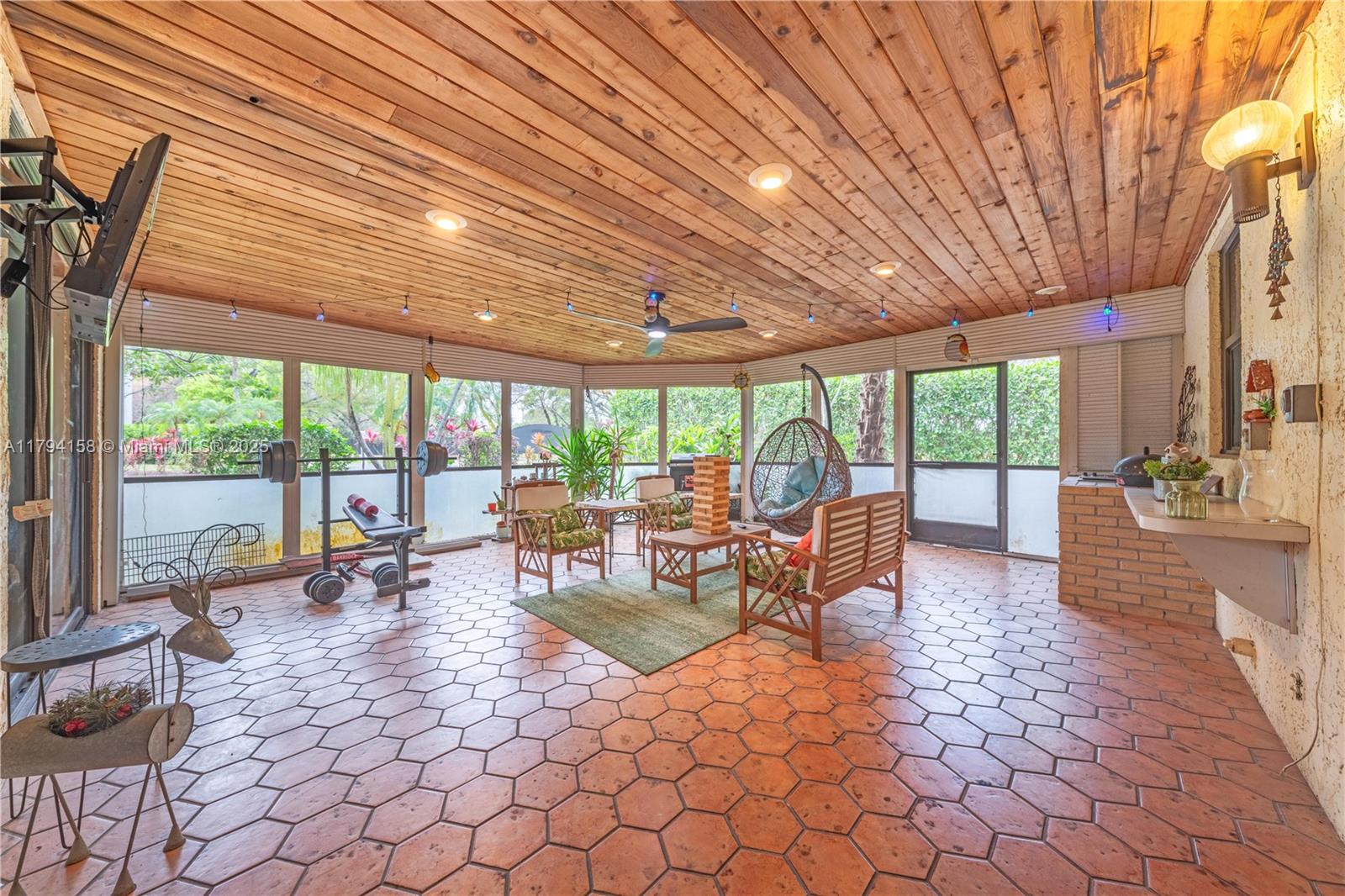 VILLAS AT WOODMONT TR 73 - Residential