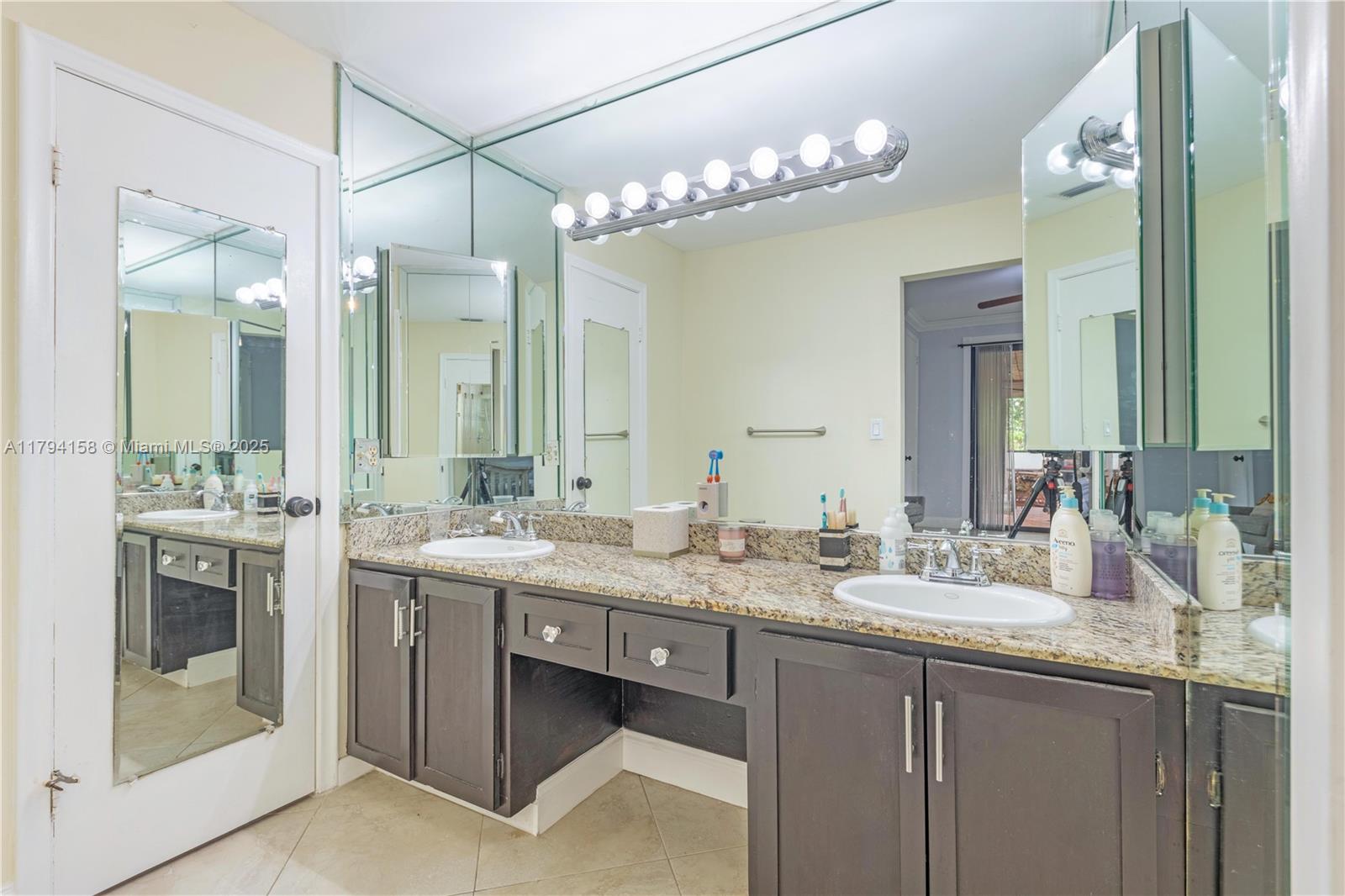 VILLAS AT WOODMONT TR 73 - Residential