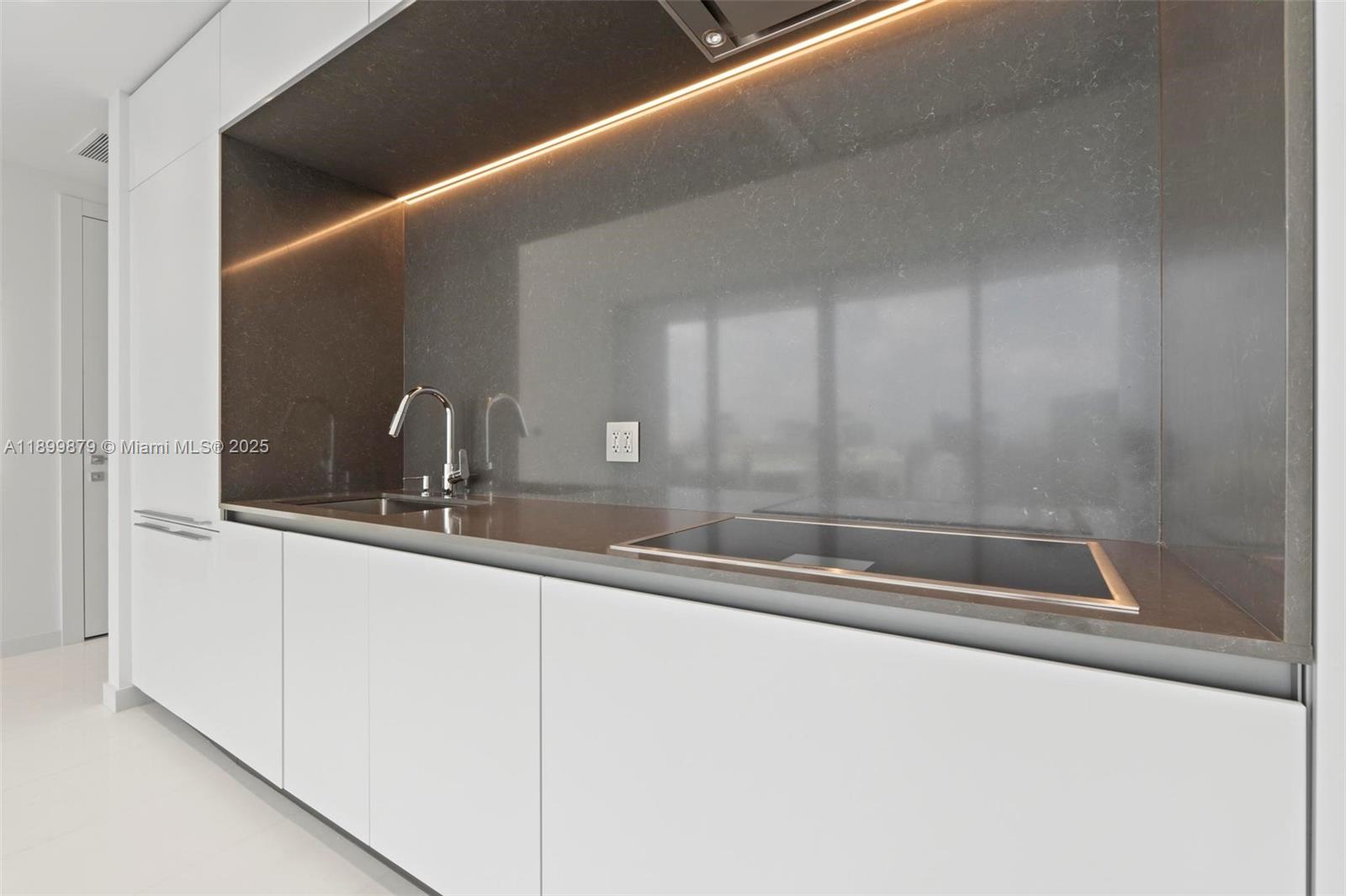 ASTON MARTIN - Residential