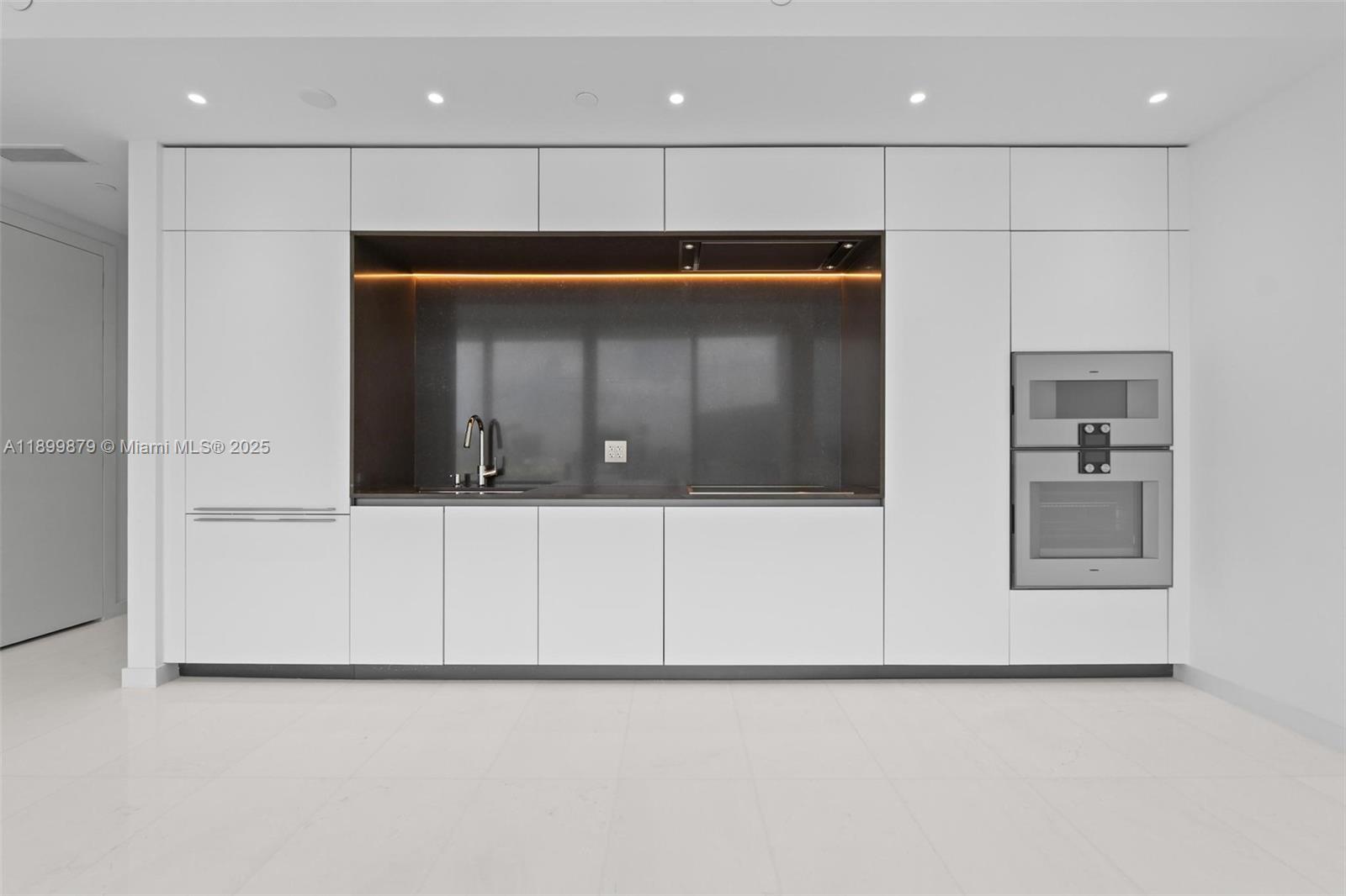 ASTON MARTIN - Residential