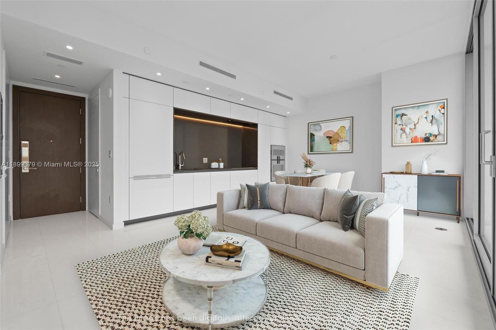 ASTON MARTIN - Residential