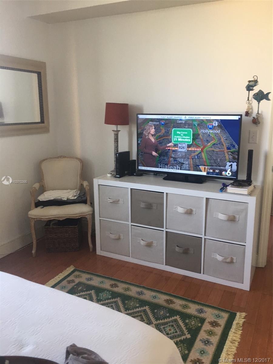 DIXIE GROVE - Residential Lease