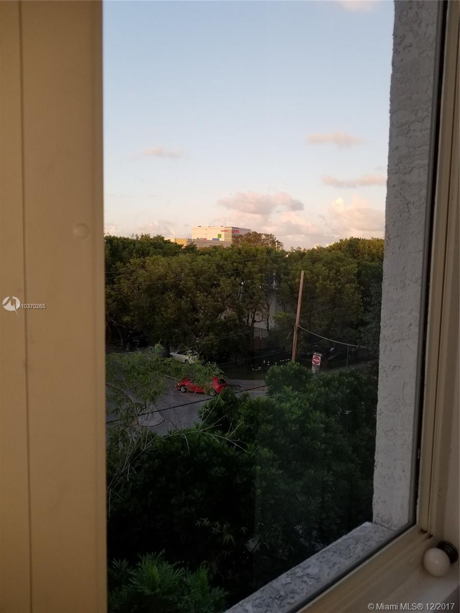 DIXIE GROVE - Residential Lease