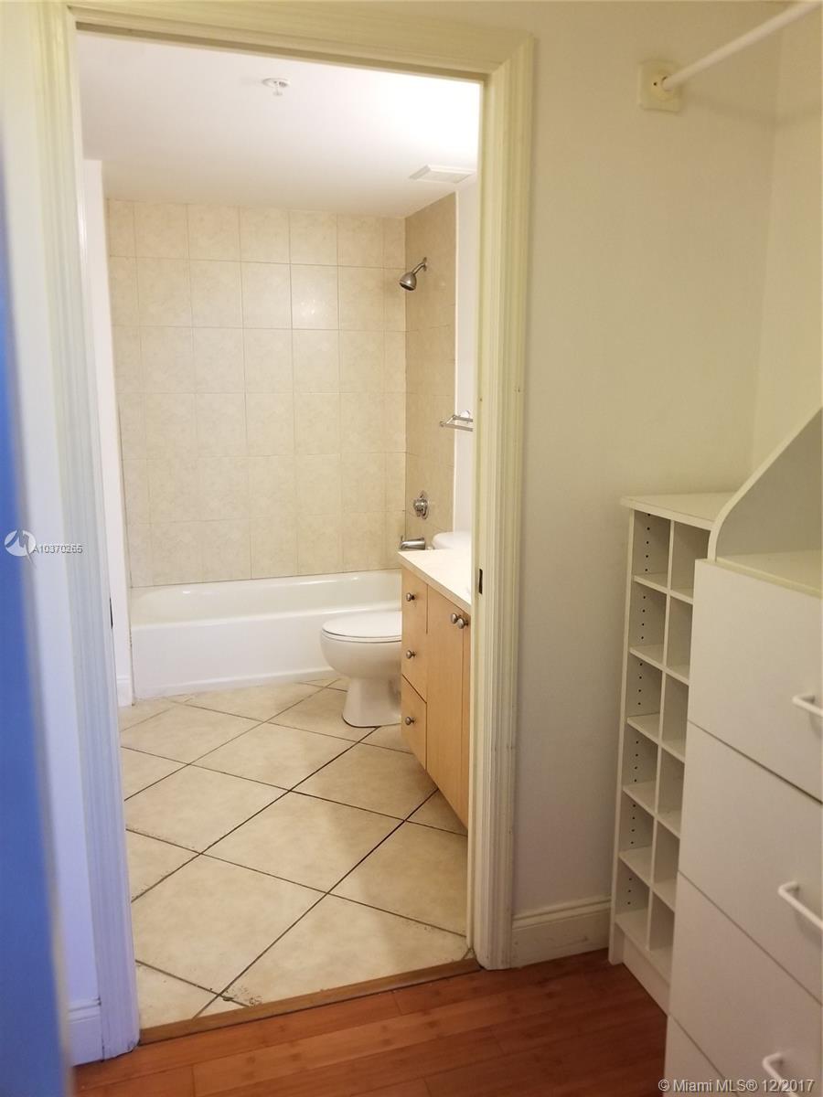 DIXIE GROVE - Residential Lease