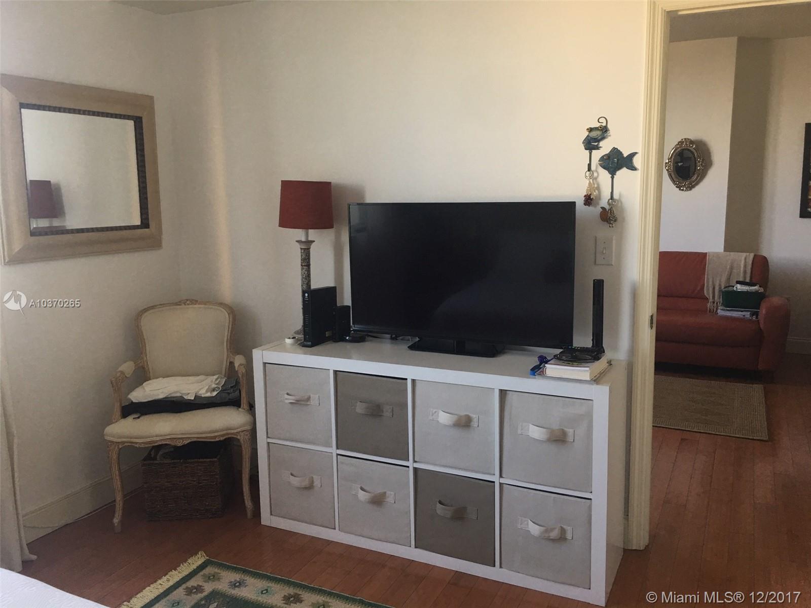 DIXIE GROVE - Residential Lease