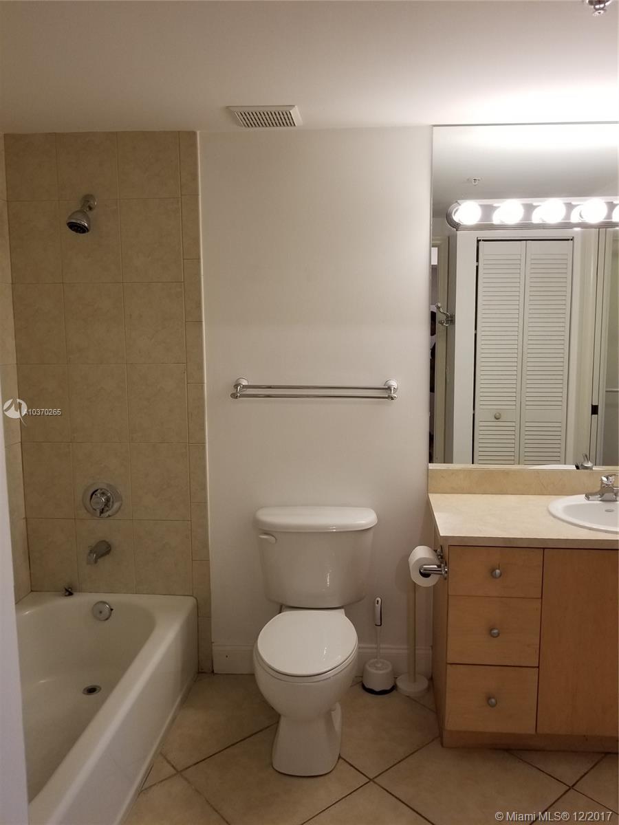 DIXIE GROVE - Residential Lease