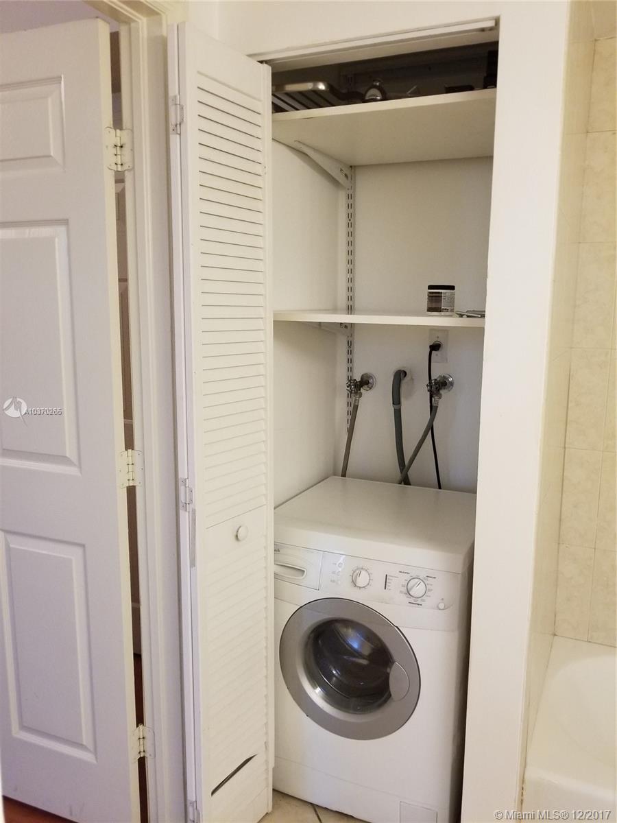 DIXIE GROVE - Residential Lease