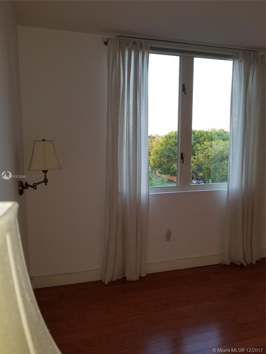 DIXIE GROVE - Residential Lease