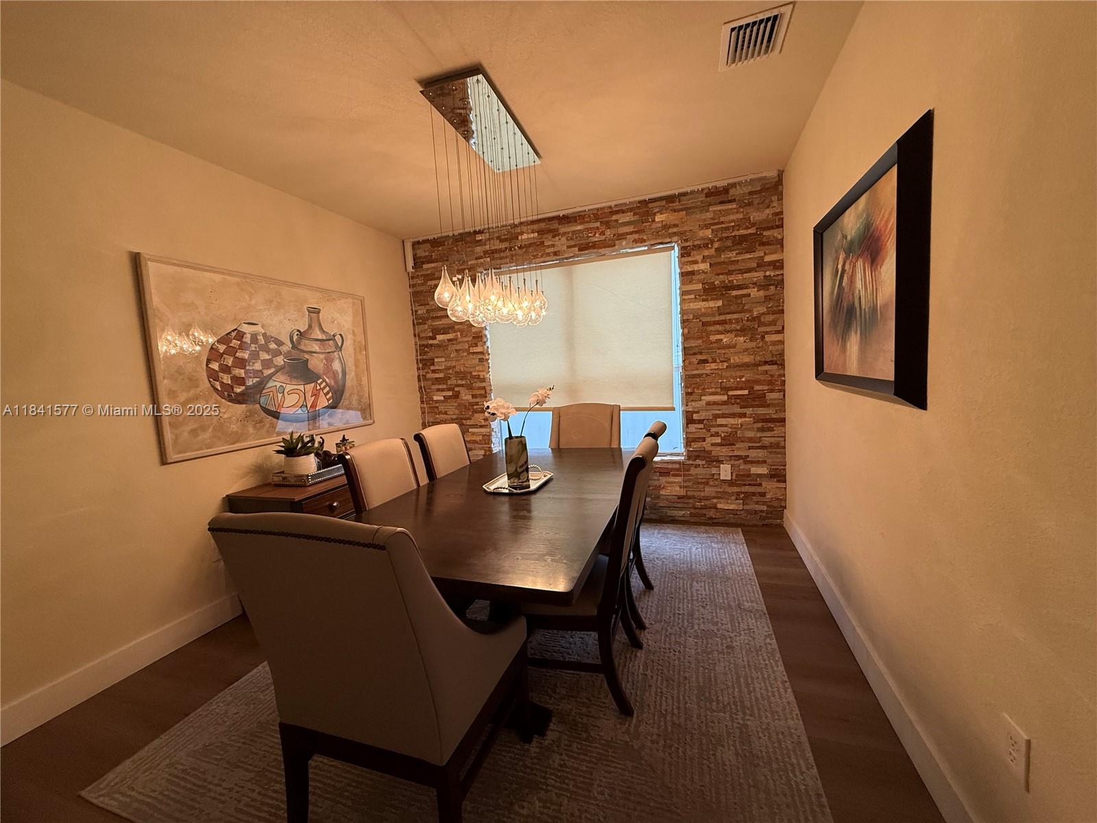 KENDALL COMMONS RESIDENTI - Residential