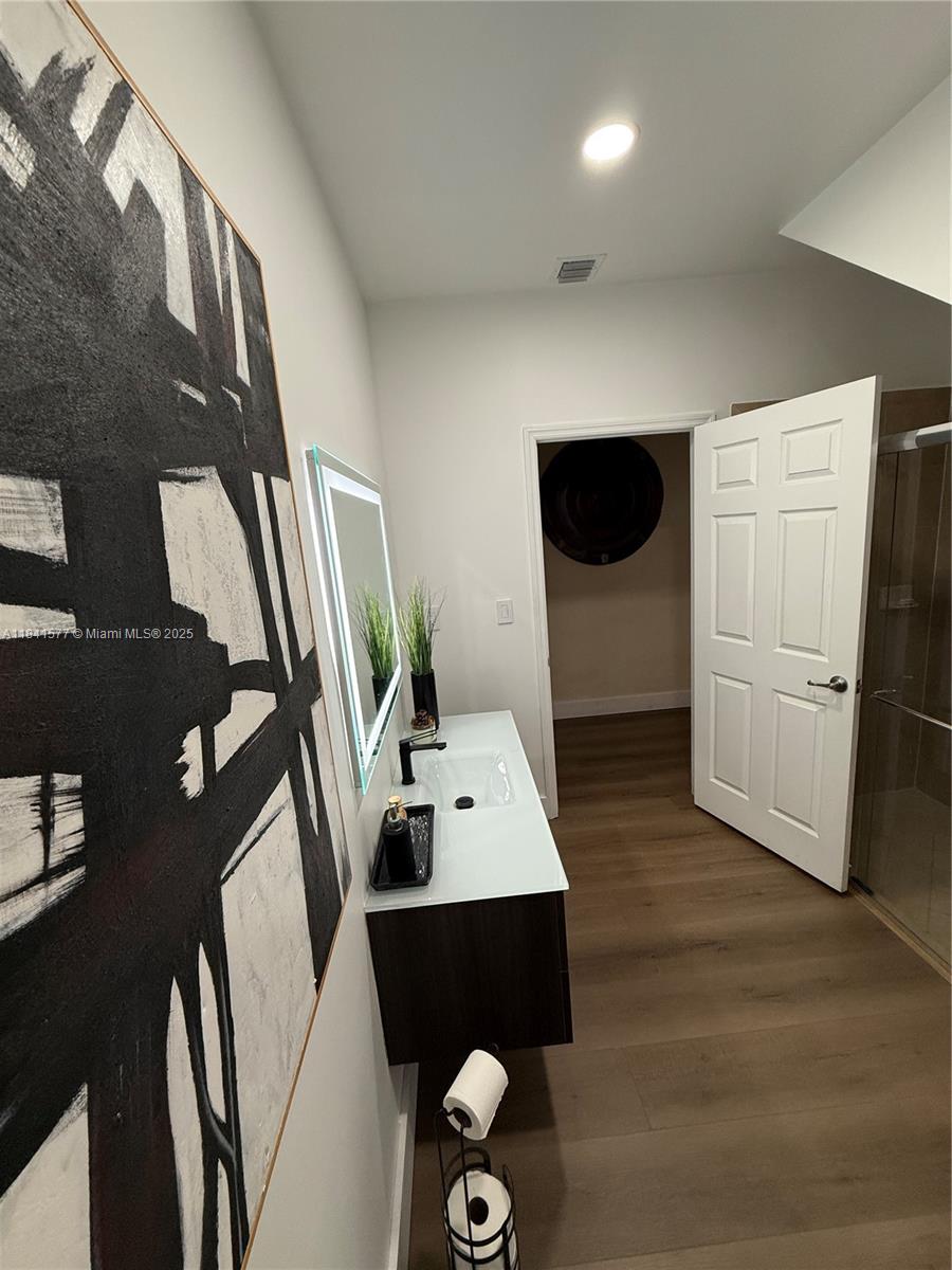 KENDALL COMMONS RESIDENTI - Residential