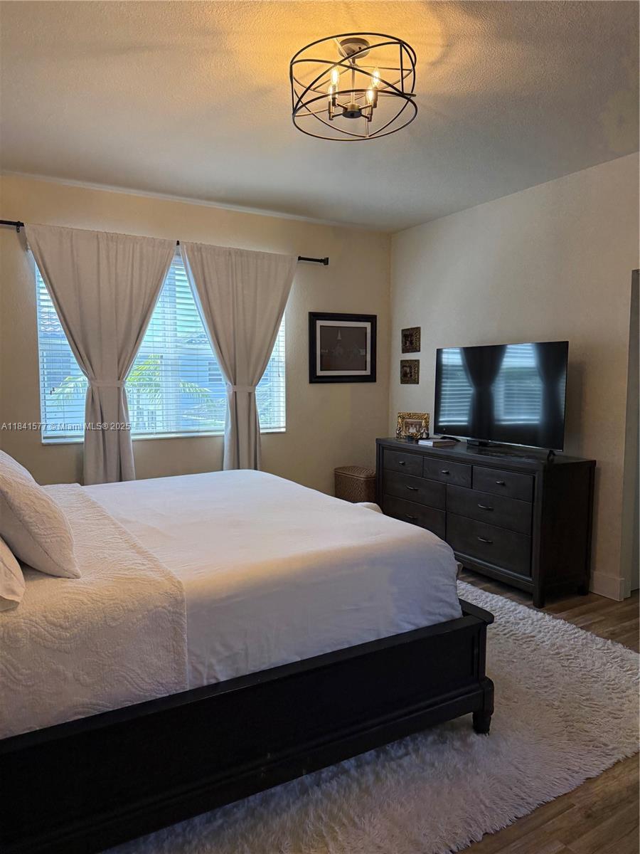 KENDALL COMMONS RESIDENTI - Residential