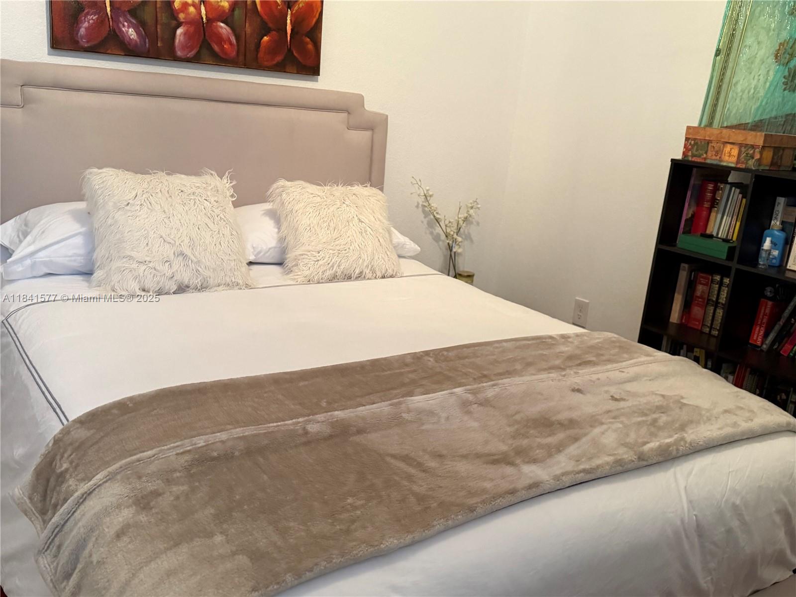 KENDALL COMMONS RESIDENTI - Residential