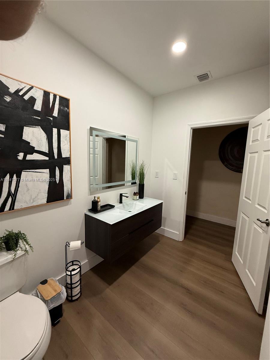 KENDALL COMMONS RESIDENTI - Residential