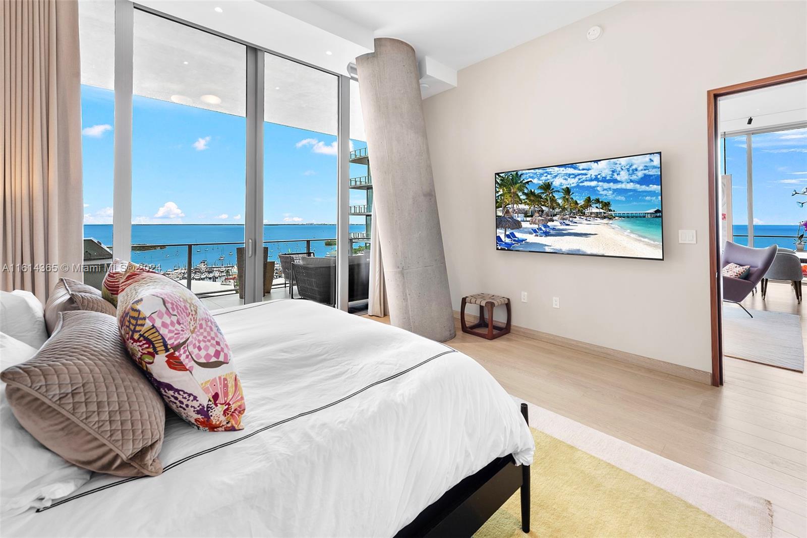 DINNER KEY - Residential