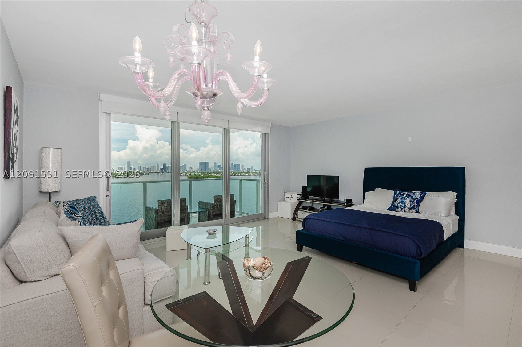 1000 West Ave 1220