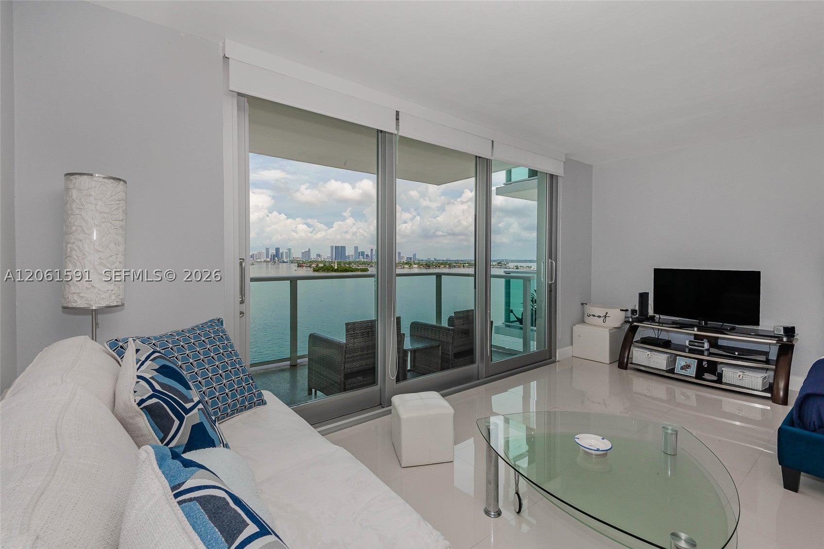 1000 West Ave 1220