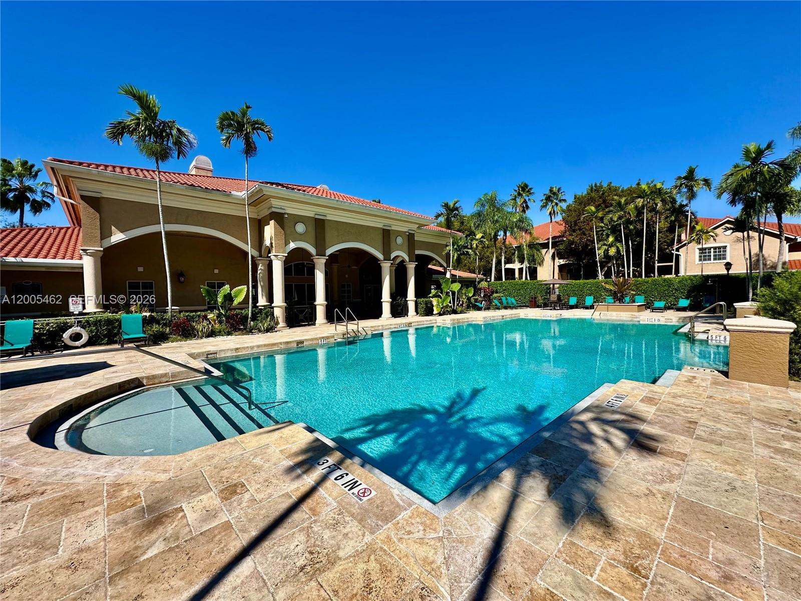 MARQUESA CONDO - Residential