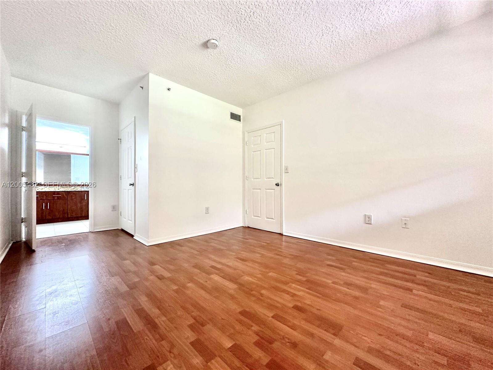 MARQUESA CONDO - Residential