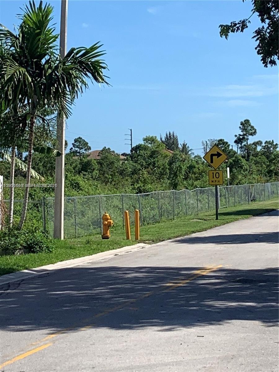 CHATEAU ROYAL ESTATES - Land