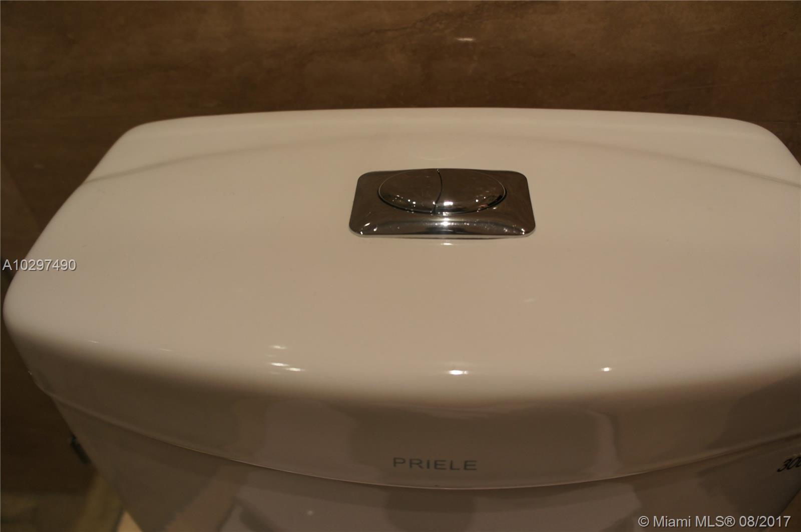 VILLAGE OF KINGS CREEK CO - Residential Lease