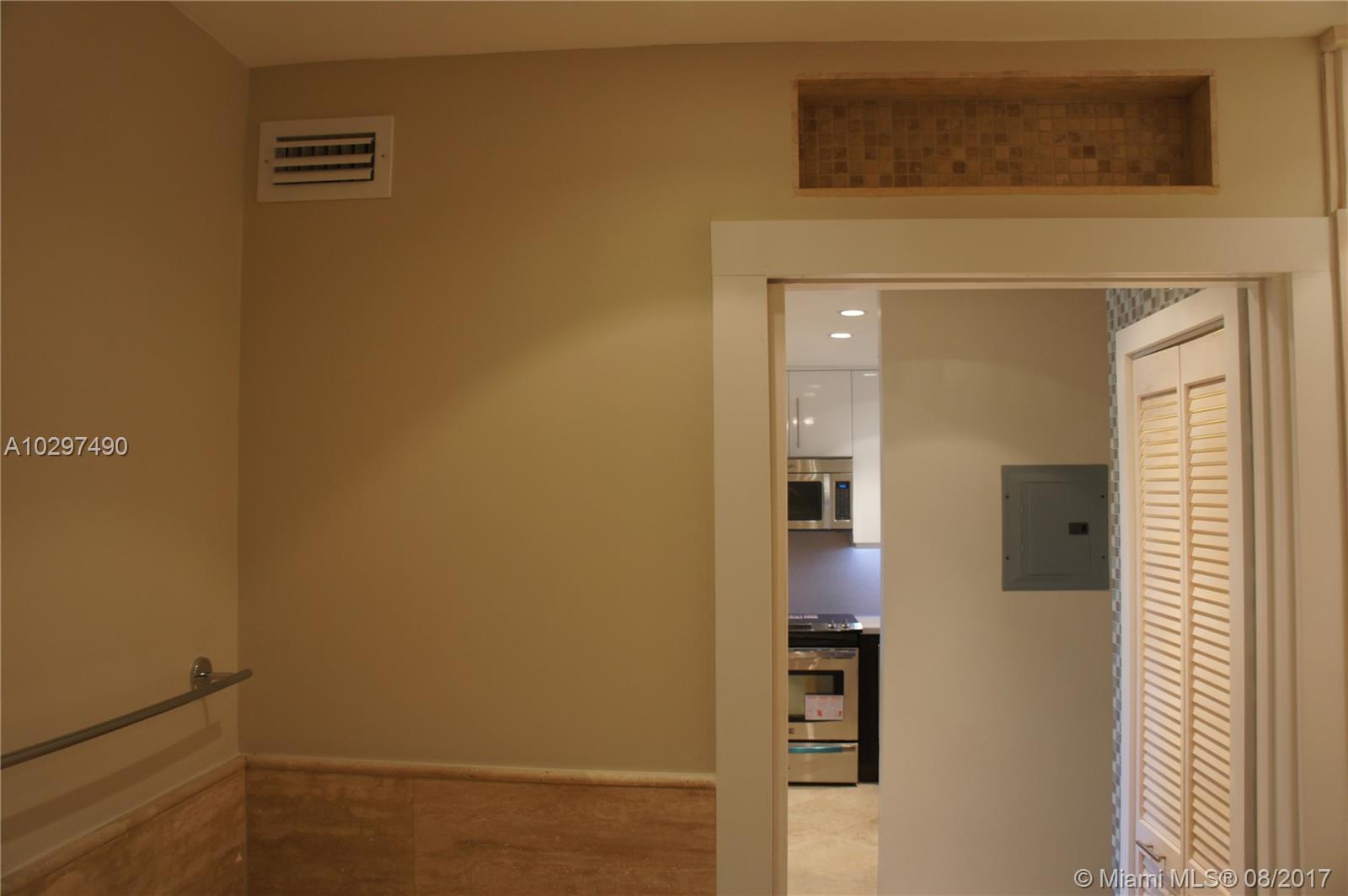 VILLAGE OF KINGS CREEK CO - Residential Lease