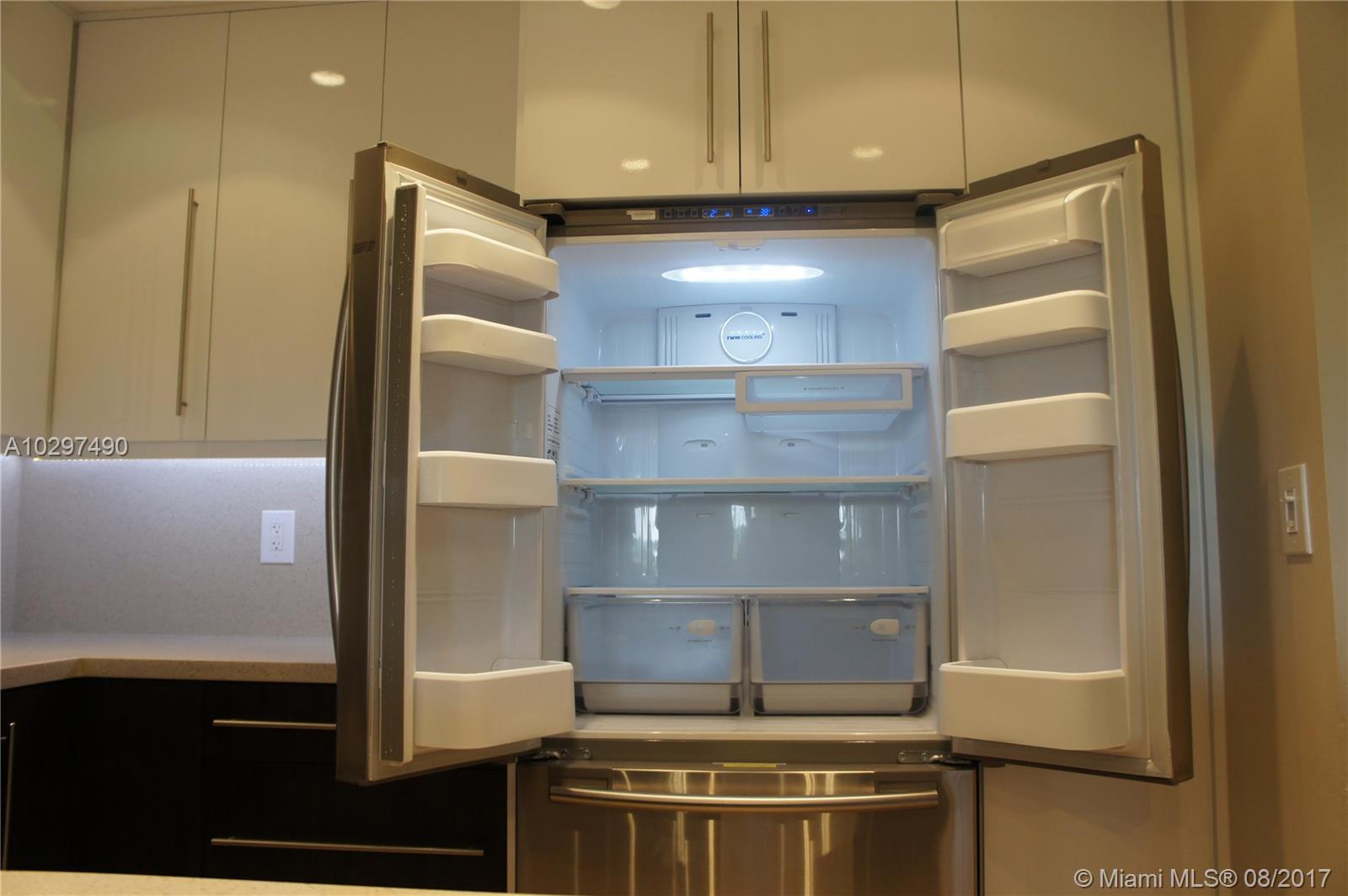 VILLAGE OF KINGS CREEK CO - Residential Lease