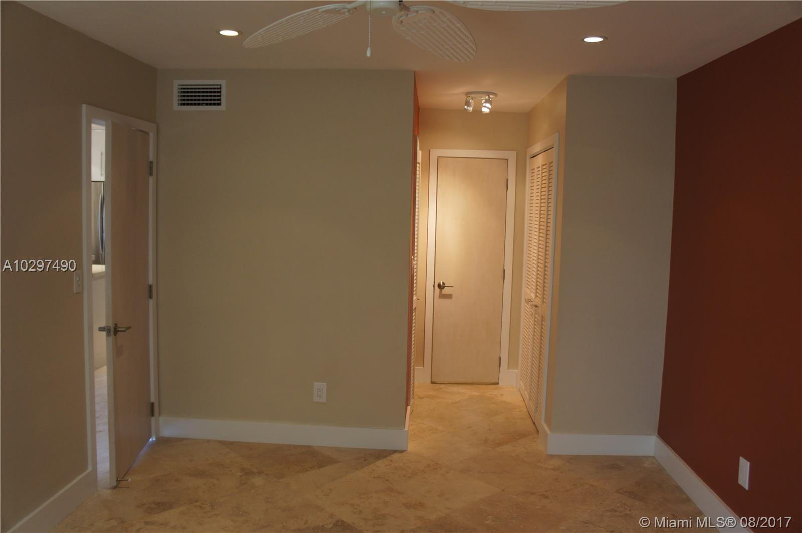 VILLAGE OF KINGS CREEK CO - Residential Lease