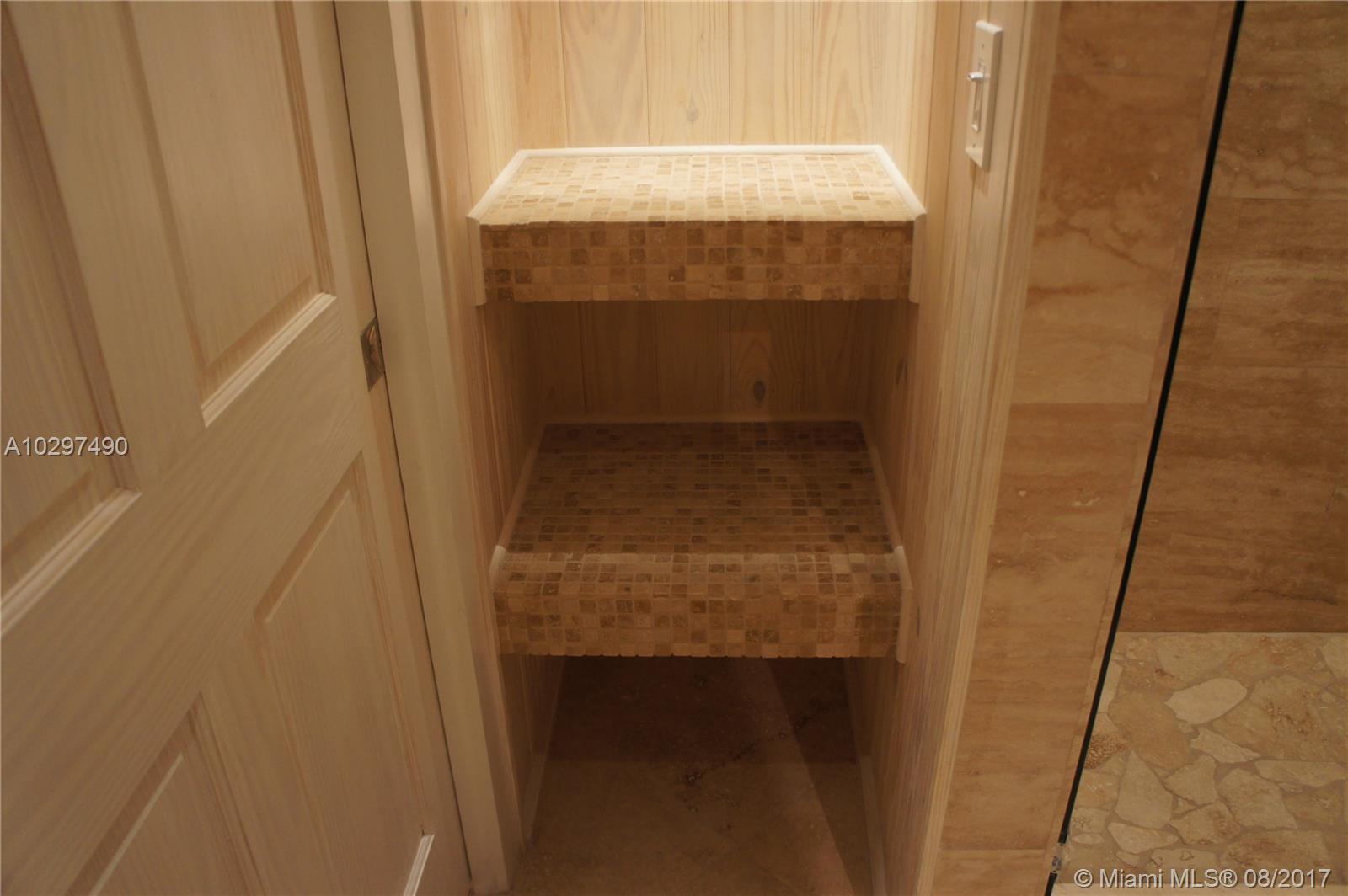 VILLAGE OF KINGS CREEK CO - Residential Lease