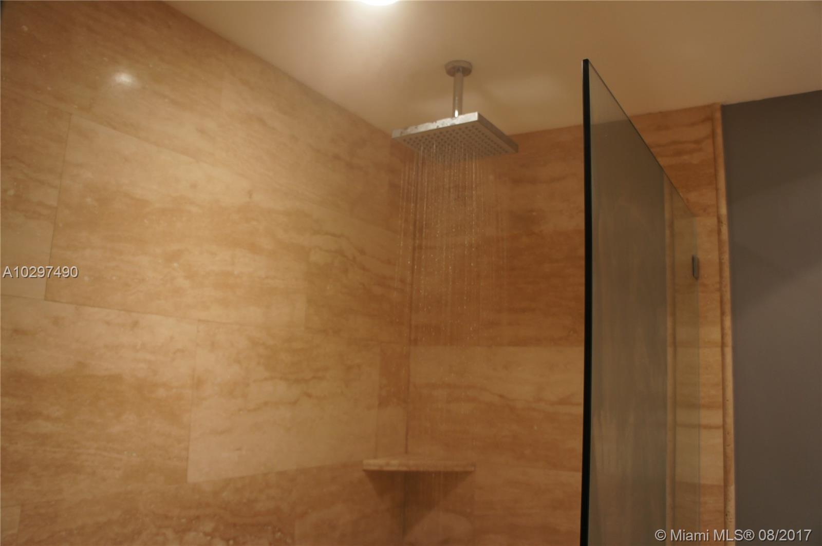 VILLAGE OF KINGS CREEK CO - Residential Lease