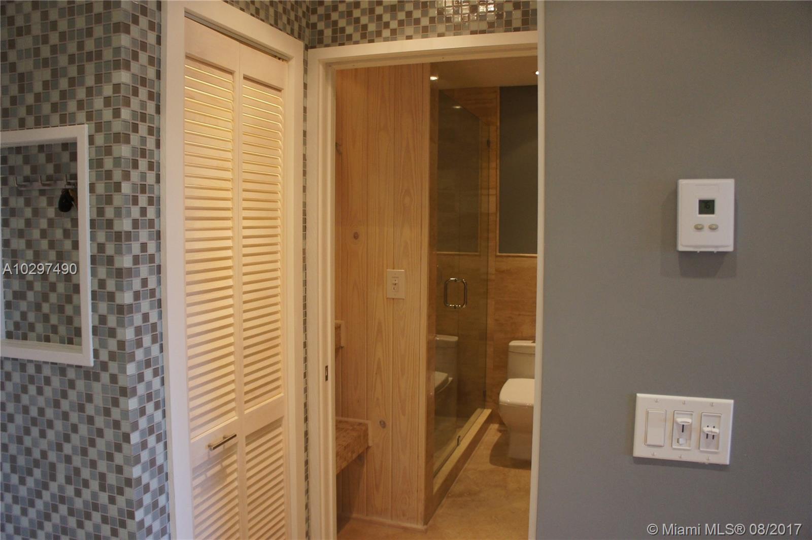 VILLAGE OF KINGS CREEK CO - Residential Lease