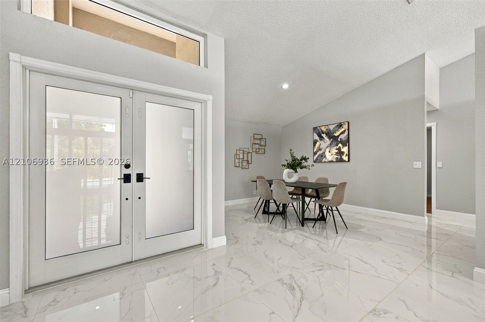 809 Heron Rd