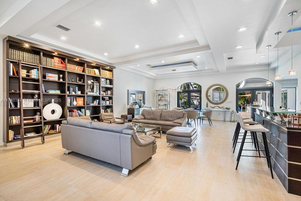 HIGHLAND OAK GARDENS SEC - Residential