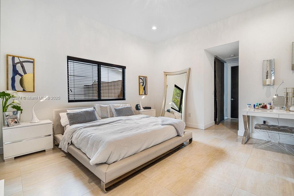 HIGHLAND OAK GARDENS SEC - Residential