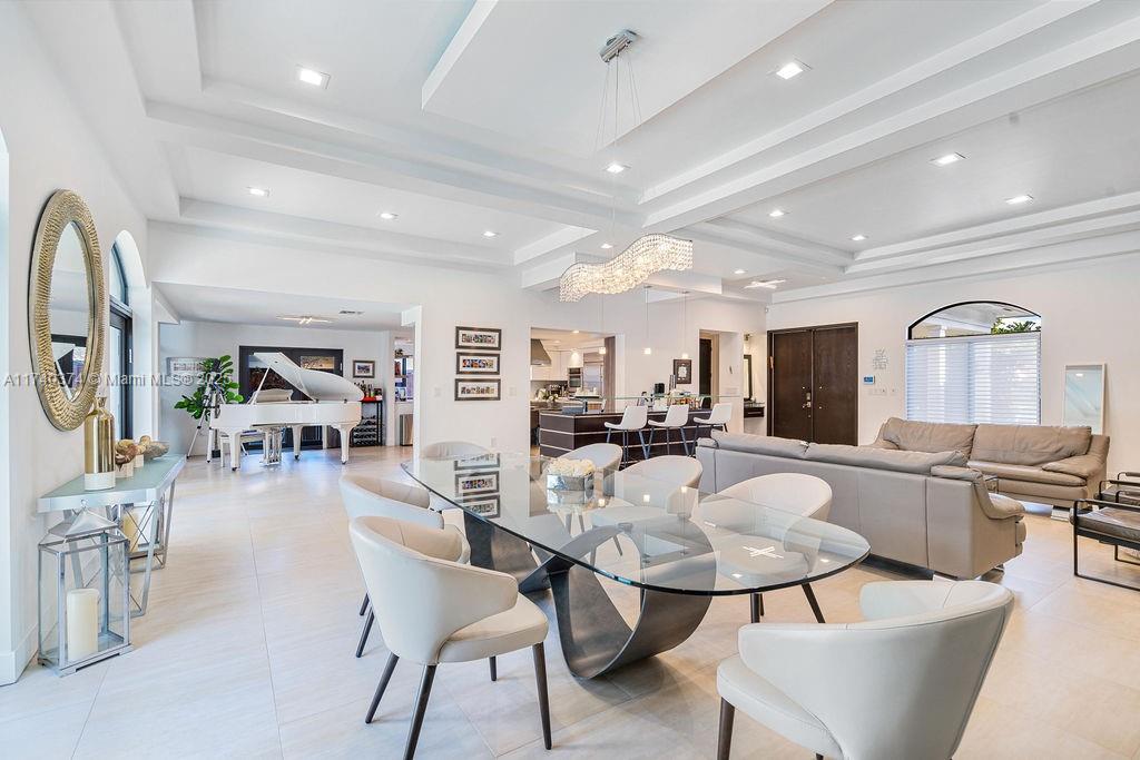HIGHLAND OAK GARDENS SEC - Residential