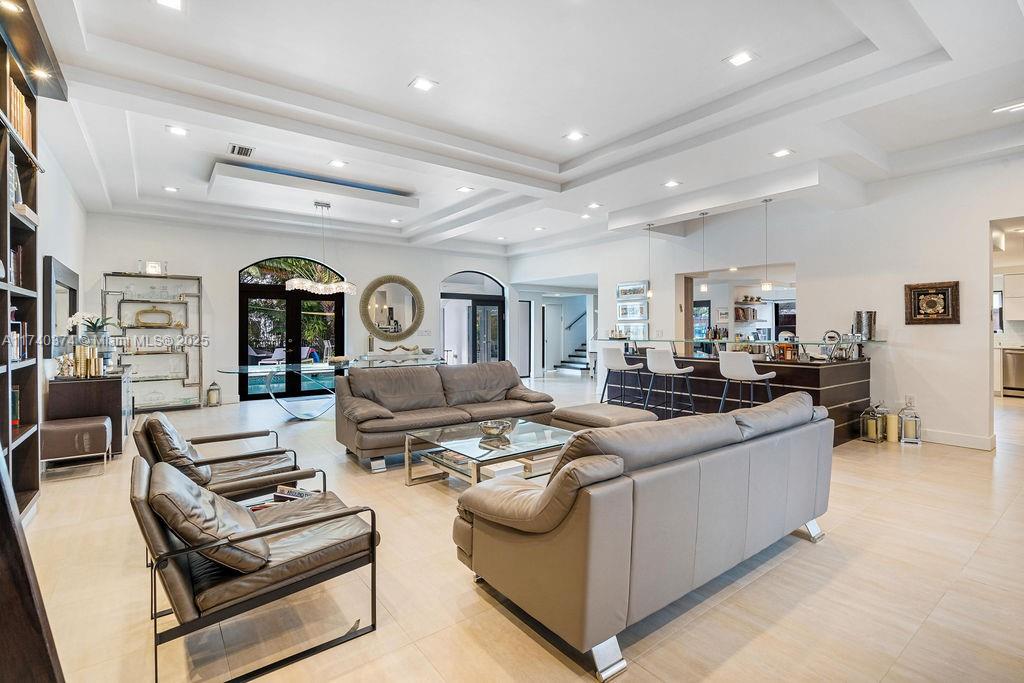 HIGHLAND OAK GARDENS SEC - Residential