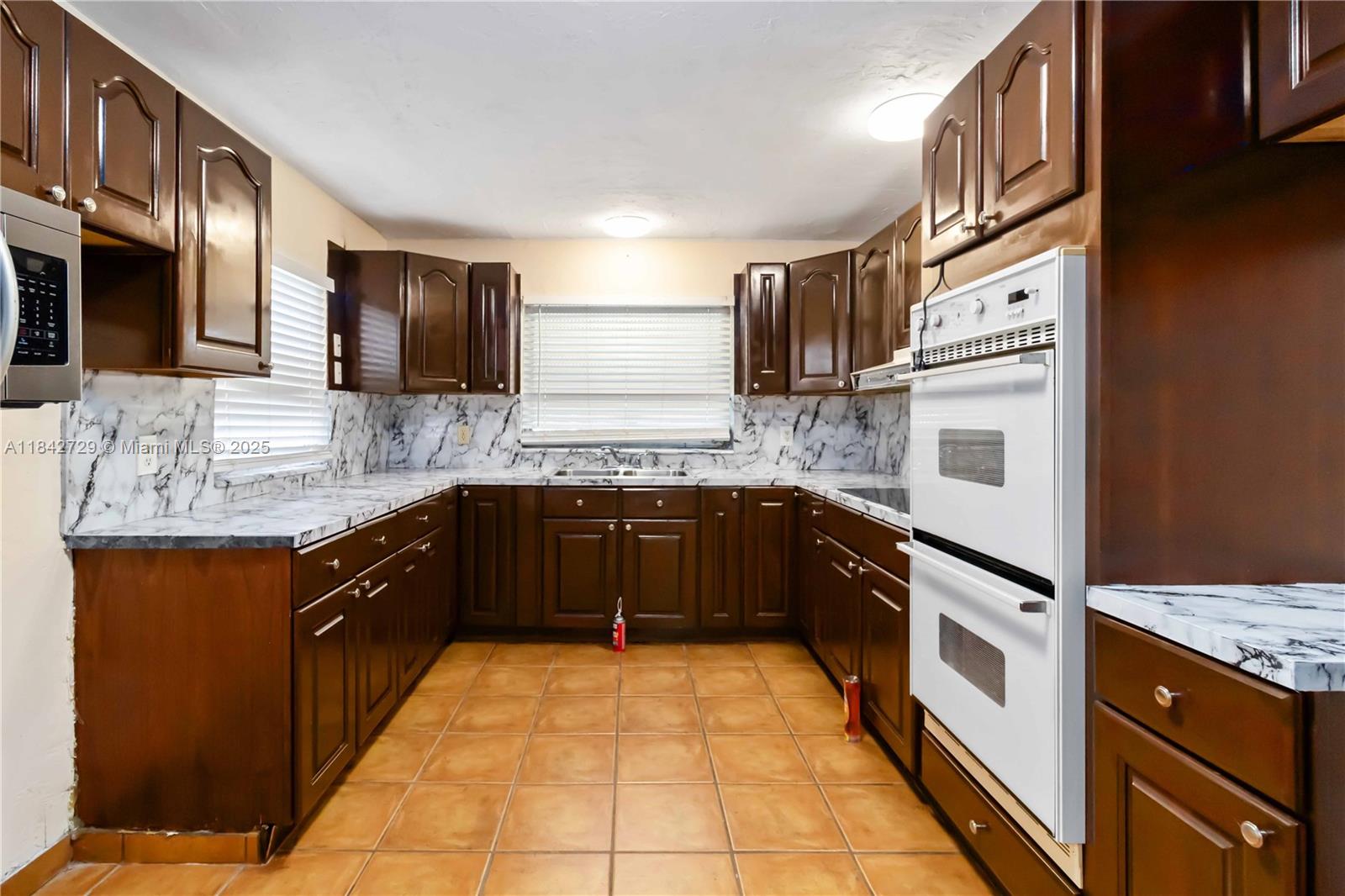 RICHMOND HEIGHTS - Residential