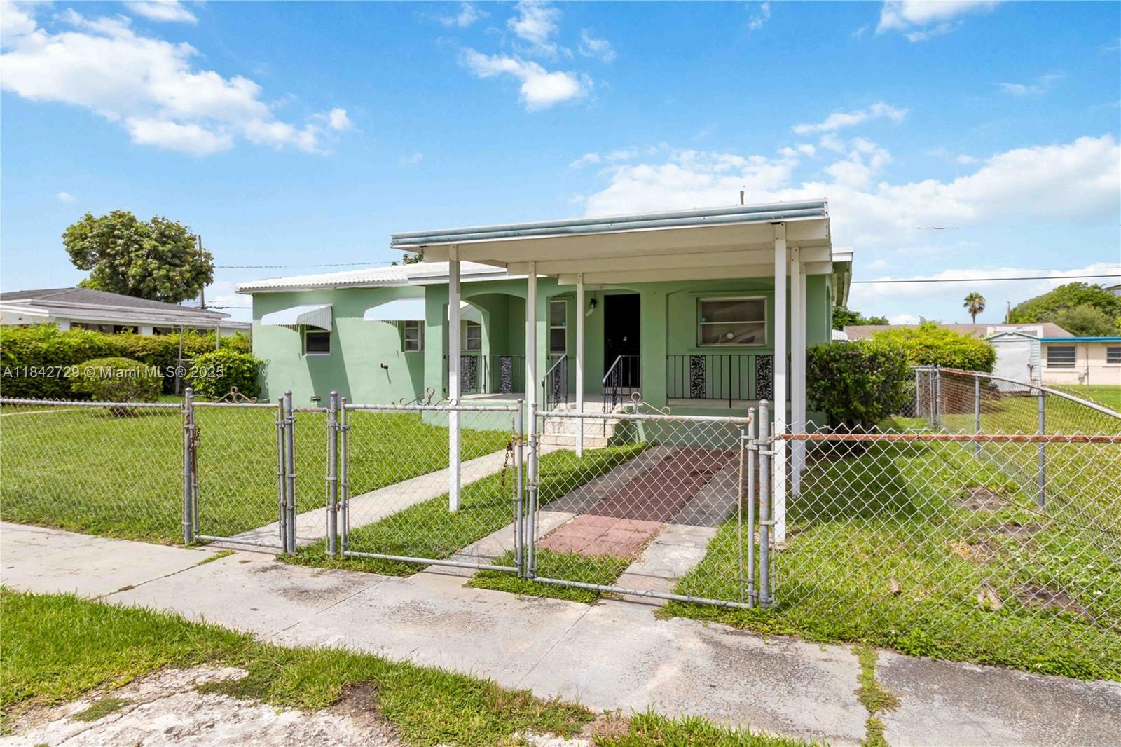 RICHMOND HEIGHTS - Residential