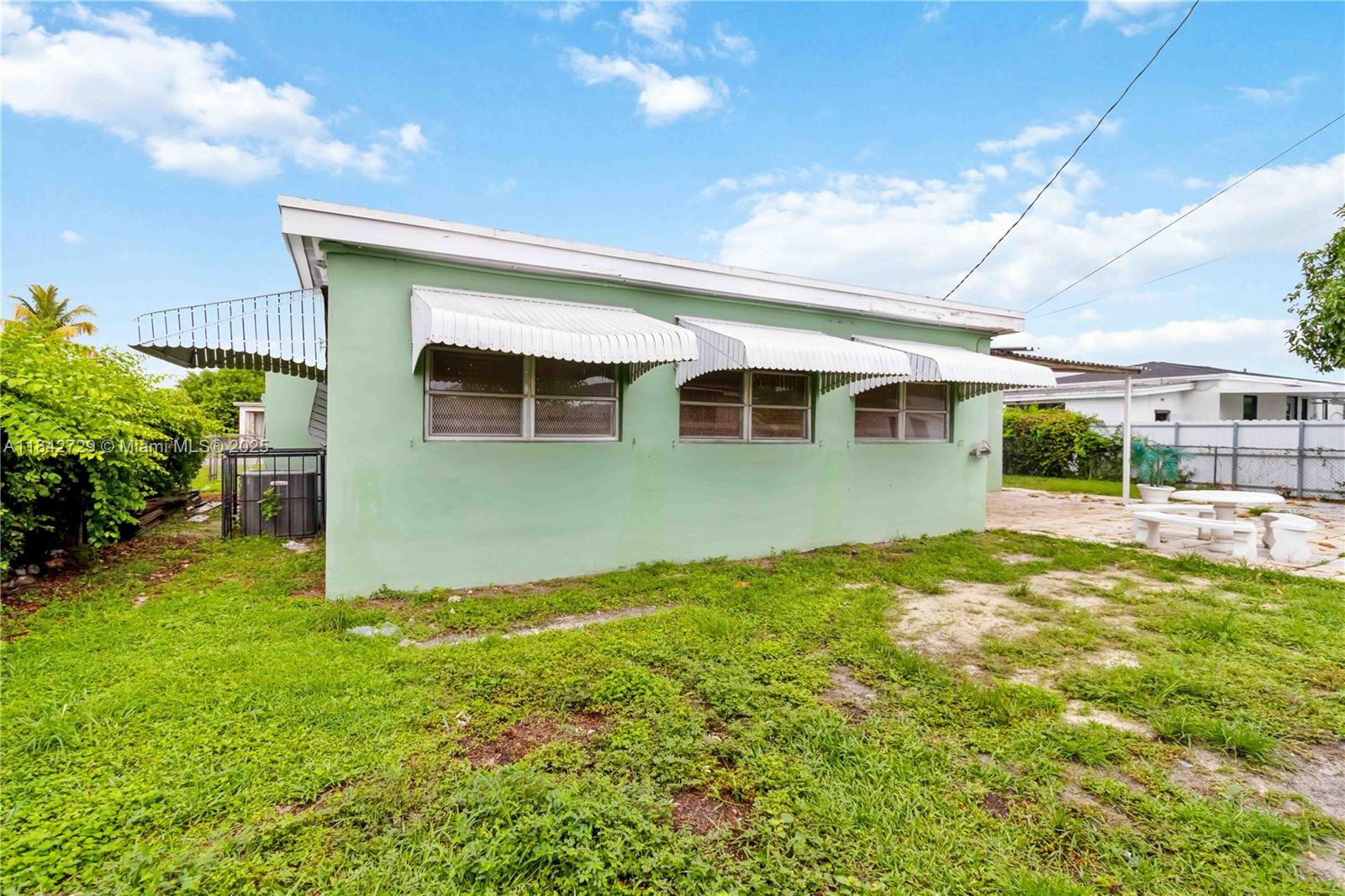 RICHMOND HEIGHTS - Residential