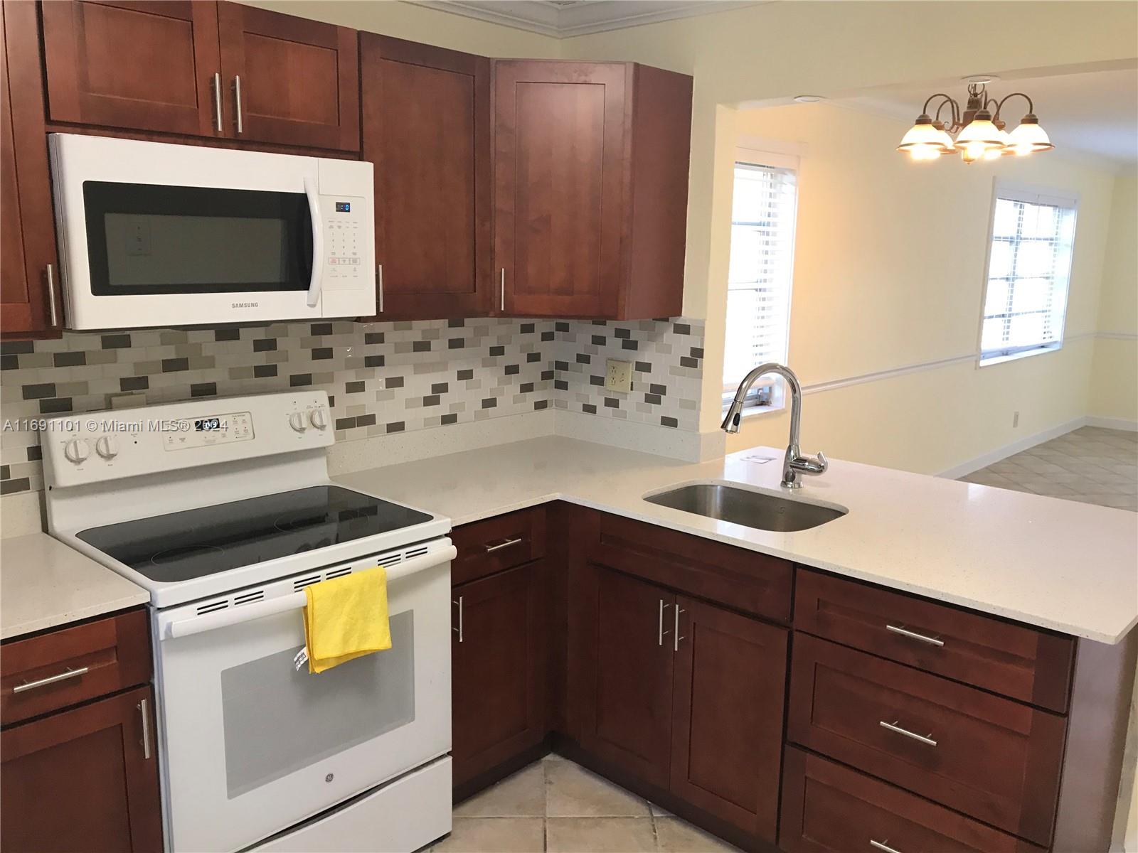 3777 Nw 78th Ave 46H, Davie, Broward County, Florida - 2 Bedrooms  
2 Bathrooms - 