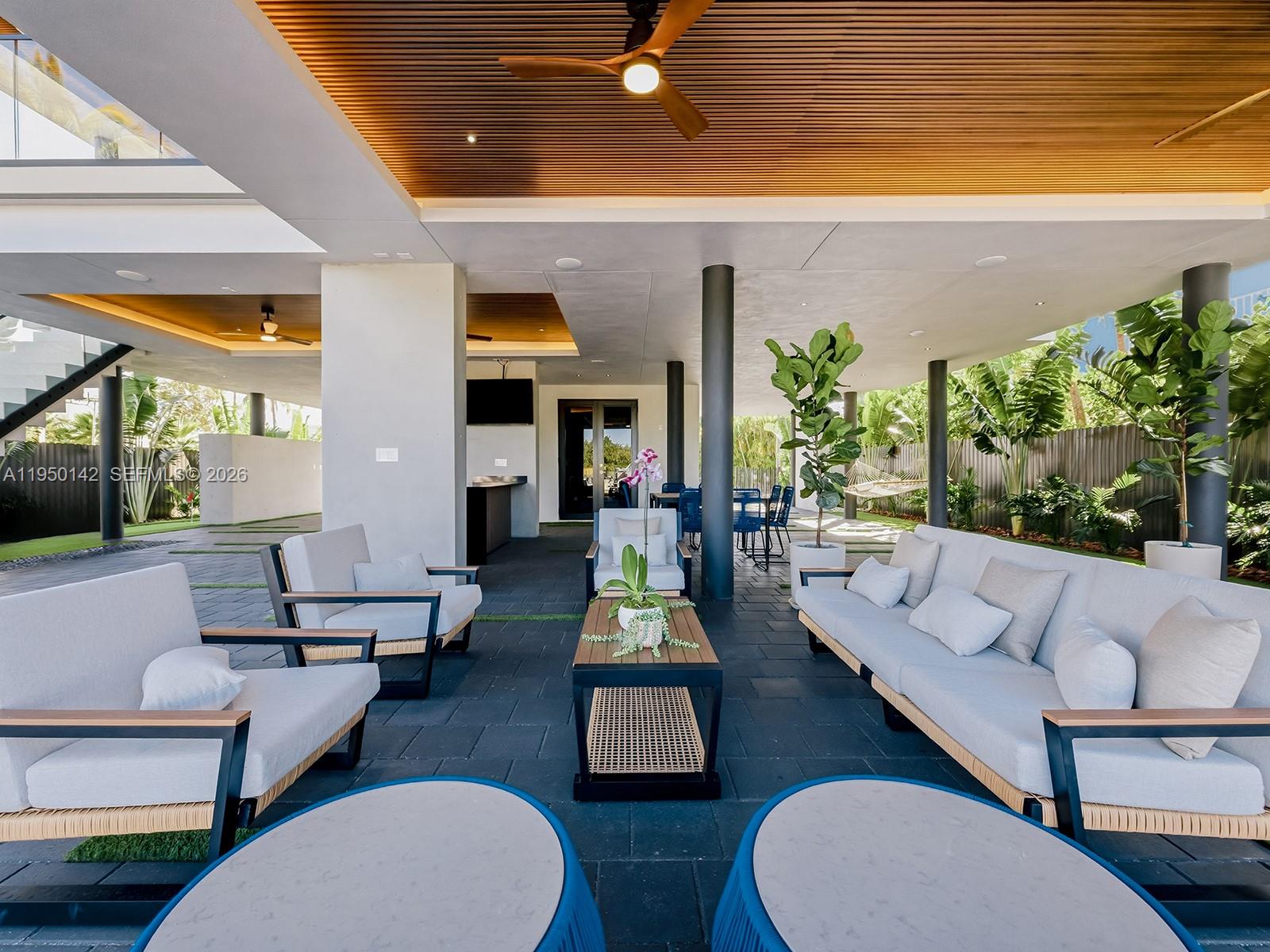 OCEAN ISLE ESTATE - Residential