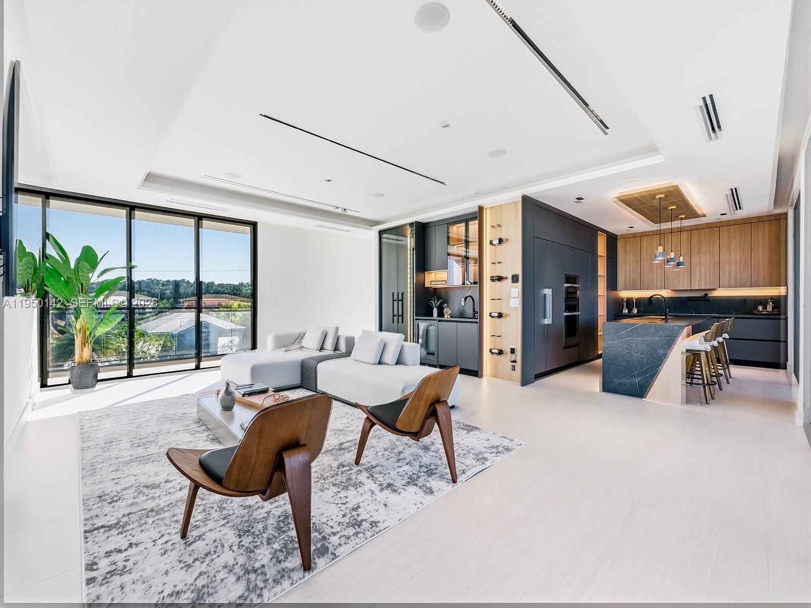 OCEAN ISLE ESTATE - Residential