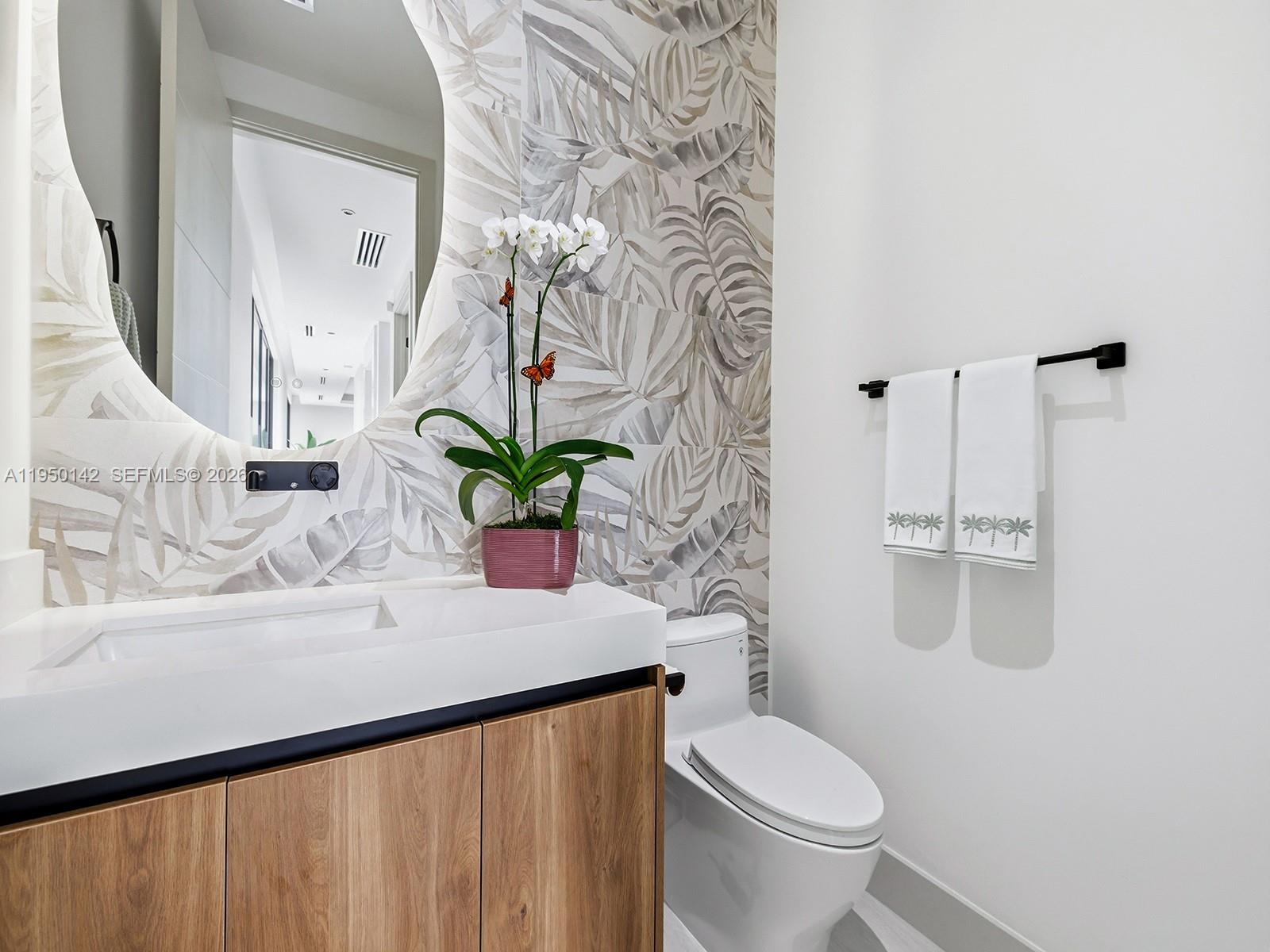 OCEAN ISLE ESTATE - Residential