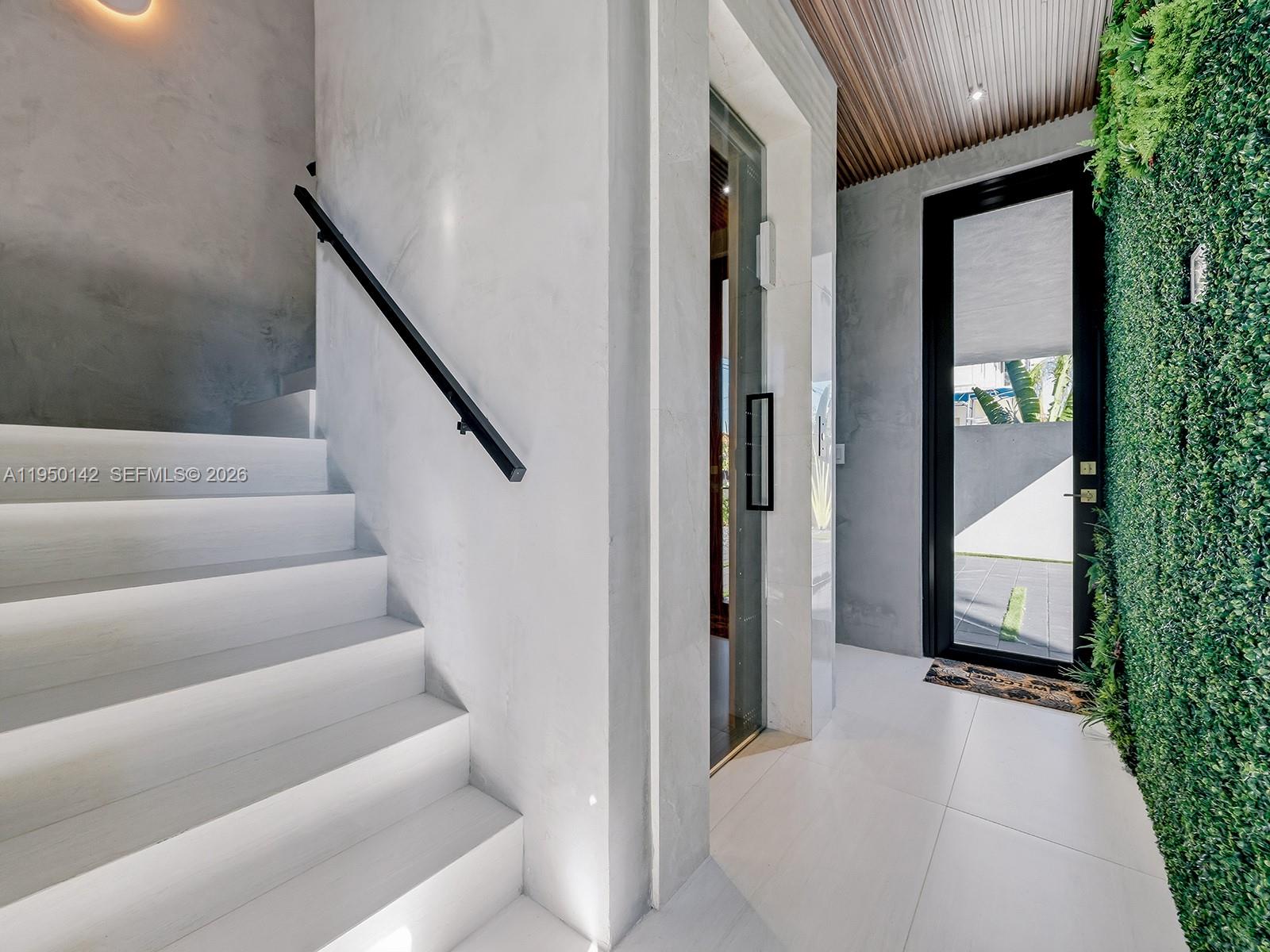 OCEAN ISLE ESTATE - Residential