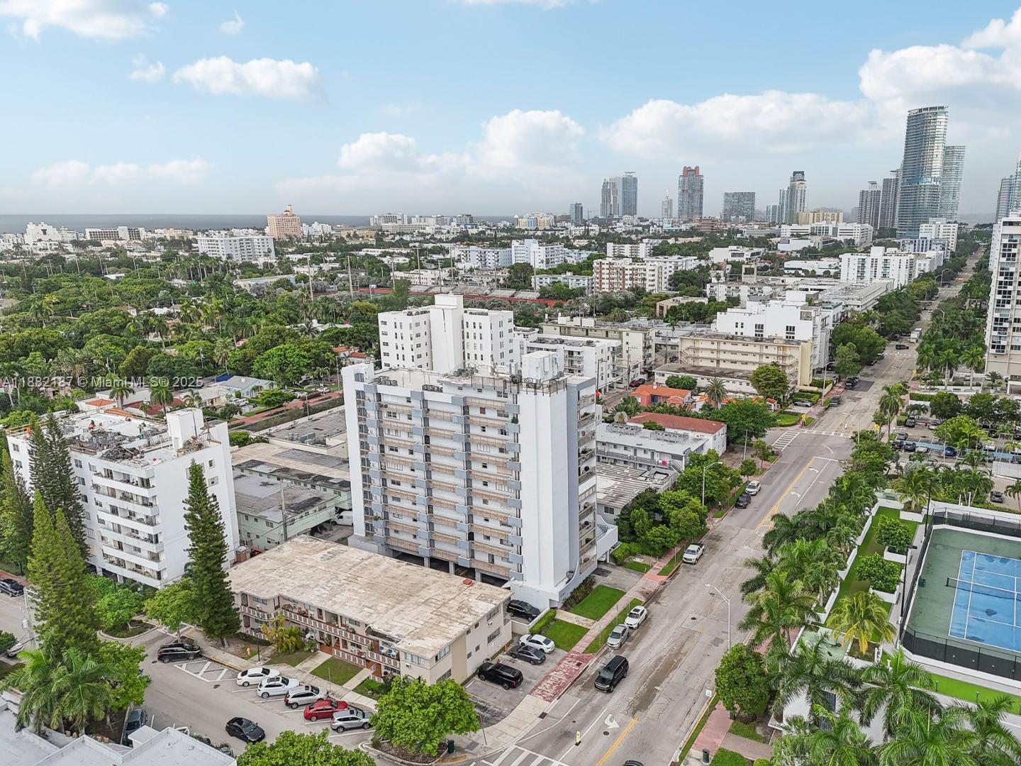 GOLDEN WEST CONDO - Residential