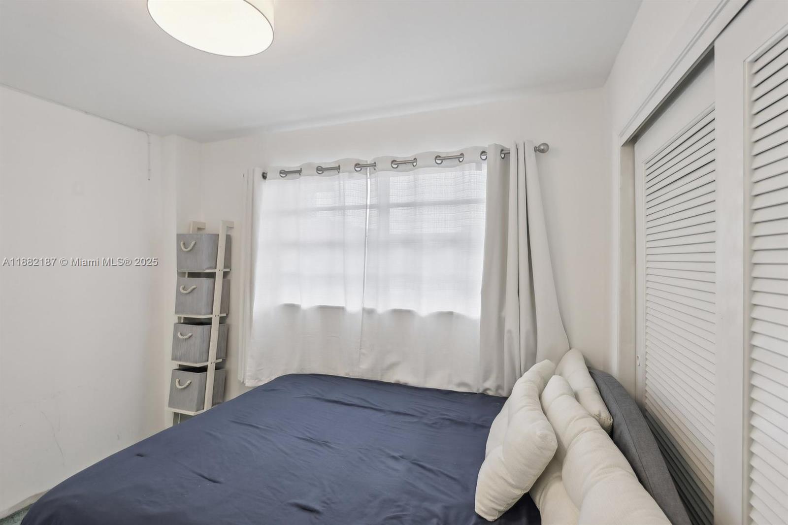 GOLDEN WEST CONDO - Residential