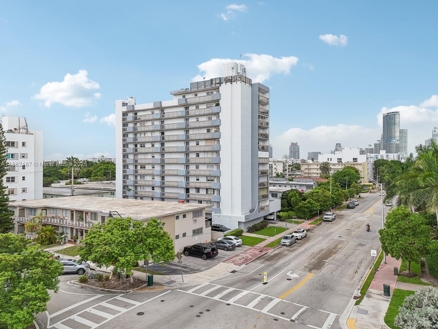 GOLDEN WEST CONDO - Residential